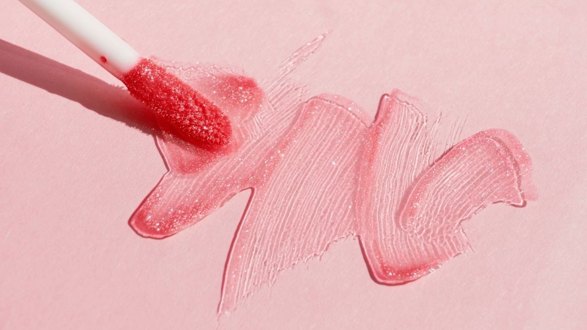 Makyaj Çantanızda Olması Gereken 10 Harika Lip Gloss Önerisi