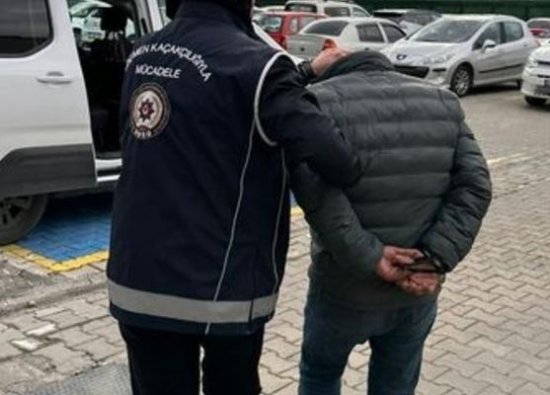 Erzincan'da Düzensiz Göçmenleri Taşıyan Sürücü Tutuklandı