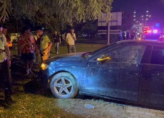 Eskişehir'de 3 Otomobilin Karıştığı Trafik Kazasında 2 Kişi Yaralandı